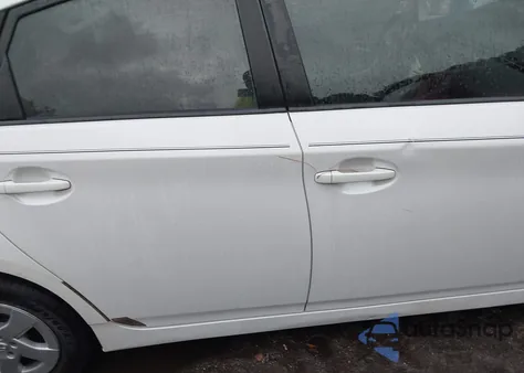 2011 Toyota Prius Two z USA, uszkodzony, nr VIN JTDKN3DU6B0270006